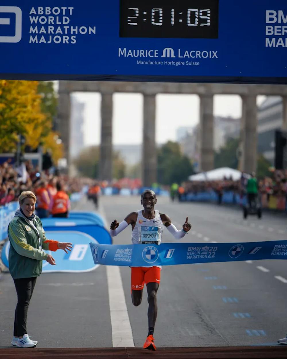 H ανάλυση του παγκόσμιου ρεκόρ: Στο φως όλα τα δεδομένα της τακτικής που οδήγησε από την «καταστροφή» στον θρίαμβο runbeat.gr